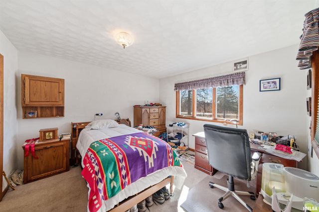 23632 SPRING CREEK Road, Washington, IL 61571