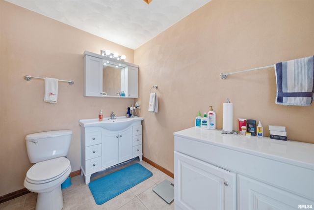 23632 SPRING CREEK Road, Washington, IL 61571