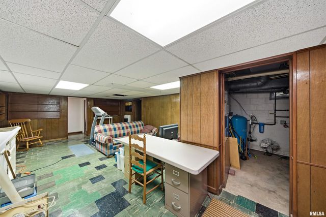 23632 SPRING CREEK Road, Washington, IL 61571