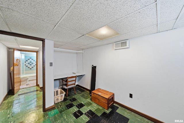 23632 SPRING CREEK Road, Washington, IL 61571