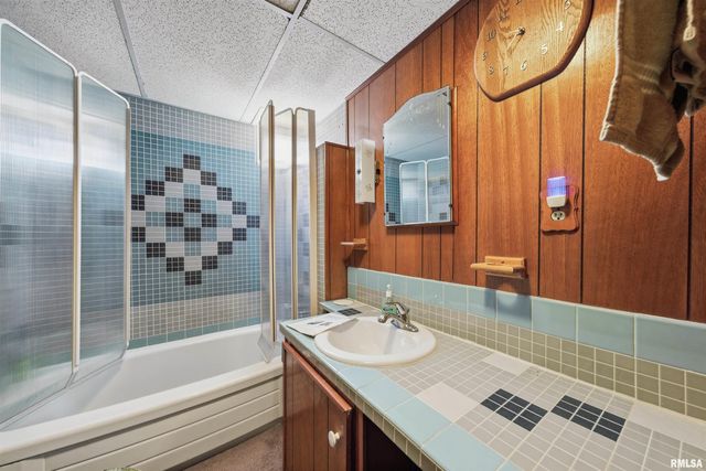 23632 SPRING CREEK Road, Washington, IL 61571