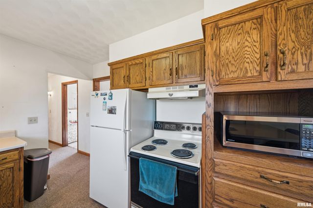 23632 SPRING CREEK Road, Washington, IL 61571