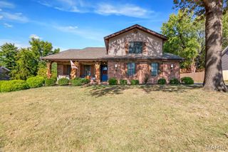 2628 Heritage Landing, St Charles, MO 63303