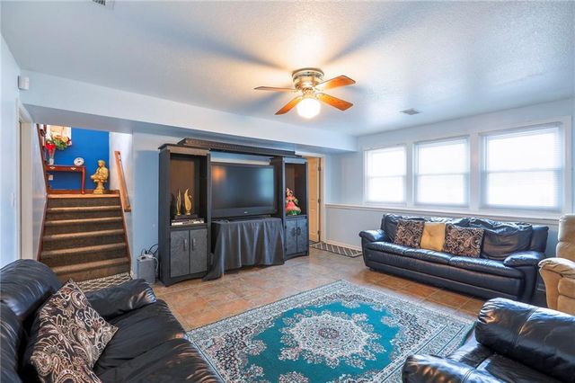 604 Oak Drive, Raymore, MO 64083