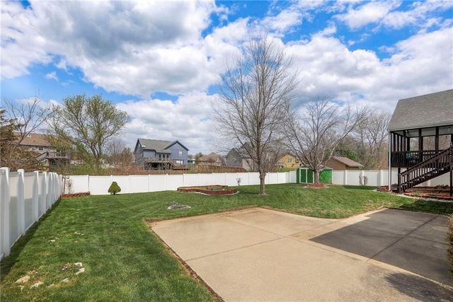 604 Oak Drive, Raymore, MO 64083