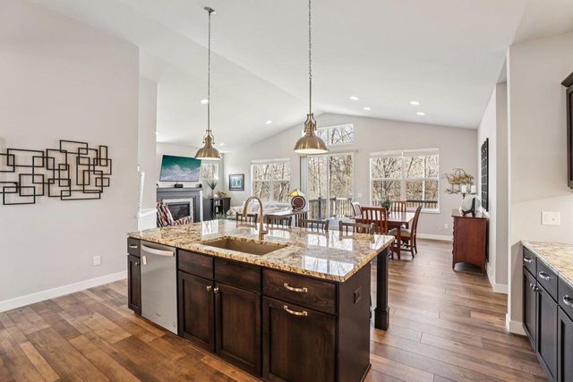 1158 Gracing Oaks Lane, Sun Prairie, WI 53590