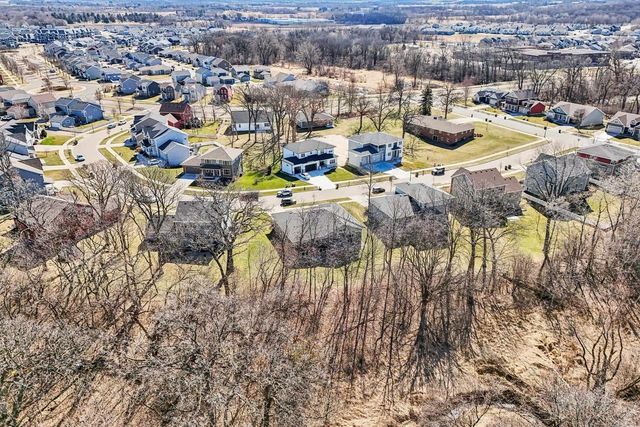 1158 Gracing Oaks Lane, Sun Prairie, WI 53590