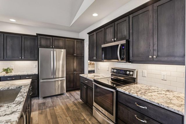 1158 Gracing Oaks Lane, Sun Prairie, WI 53590