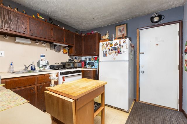 130 N Main Street, Evart, MI 49631