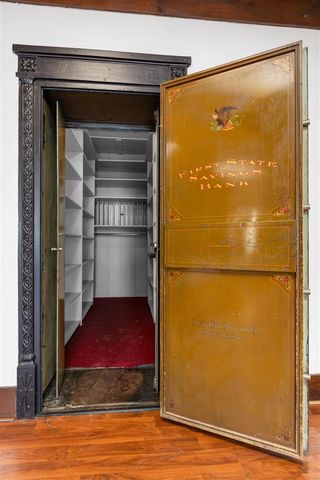 130 N Main Street, Evart, MI 49631