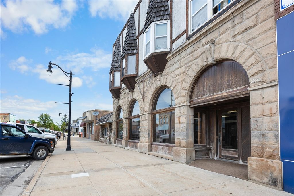 130 N Main Street, Evart, MI 49631