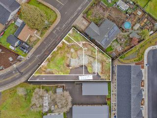 70 Suncrest Road, Talent, OR 97540