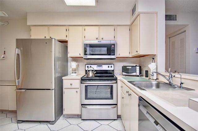 14895 Builtmore Way, Delray Beach, FL 33446