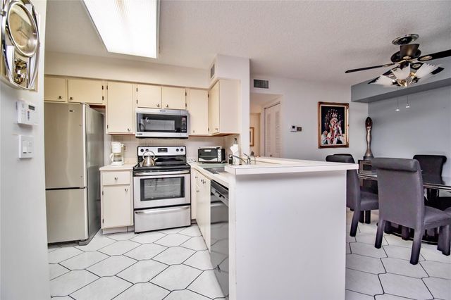 14895 Builtmore Way, Delray Beach, FL 33446