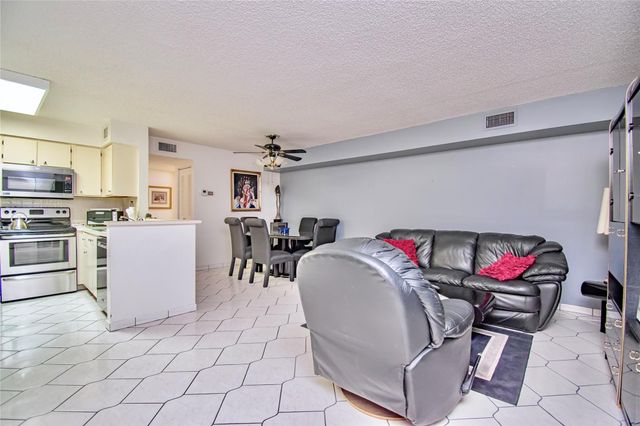 14895 Builtmore Way, Delray Beach, FL 33446