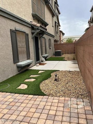 10450 Badger Ravine Street, Las Vegas, NV 89178