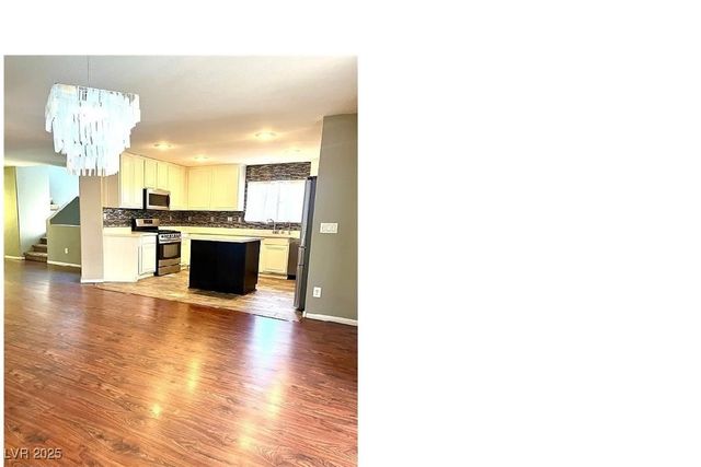 10450 Badger Ravine Street, Las Vegas, NV 89178