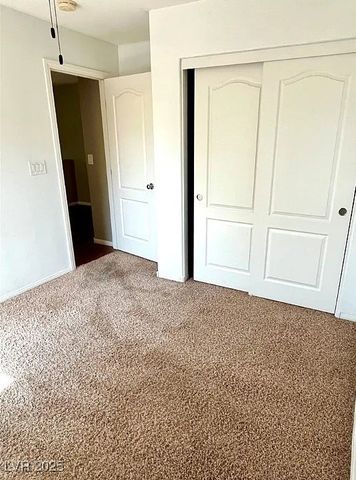 10450 Badger Ravine Street, Las Vegas, NV 89178