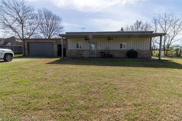1237 Waterfront Road, Alma, AR 72921