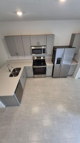 2932 SKYLINE LOOP, Kissimmee, FL 34758