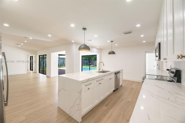9939 NW 19th Street, Coral Springs, FL 33071