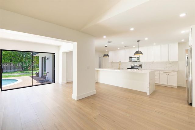 9939 NW 19th Street, Coral Springs, FL 33071