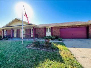 1406 Tamara Drive, St Joseph, MO 64506