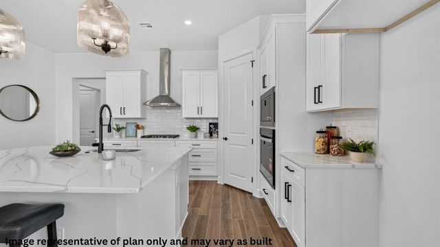 8725 Hidden Meadow Drive, Edmond, OK 73007