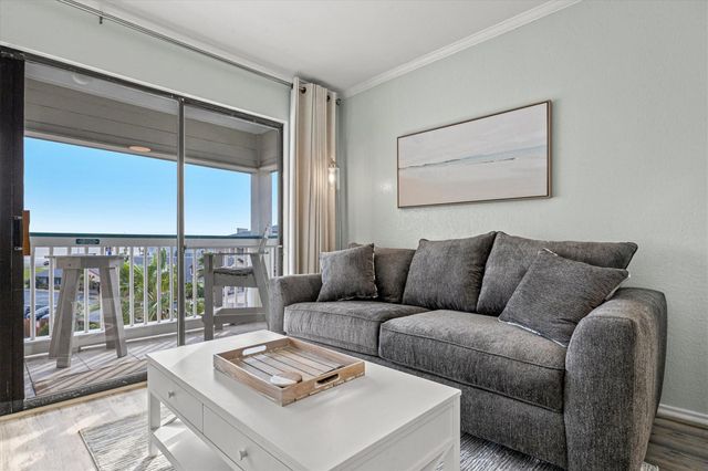 6102 Seawall Boulevard 380, Galveston, TX 77551