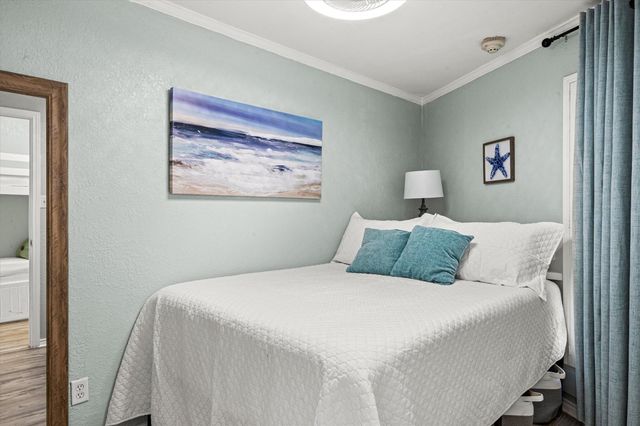 6102 Seawall Boulevard 380, Galveston, TX 77551