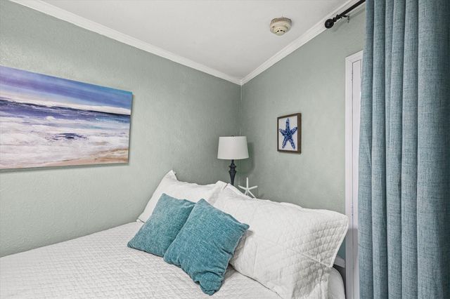 6102 Seawall Boulevard 380, Galveston, TX 77551
