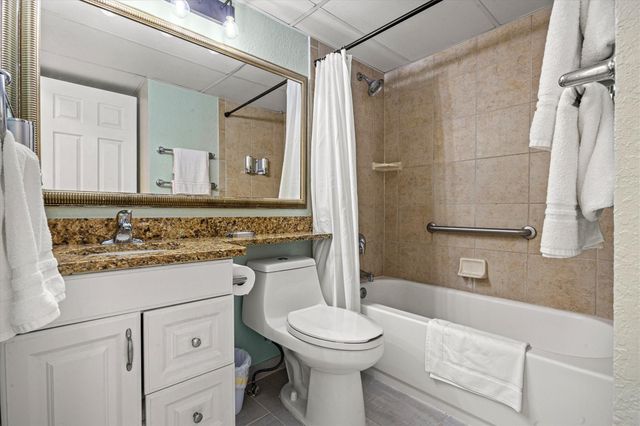 6102 Seawall Boulevard 380, Galveston, TX 77551