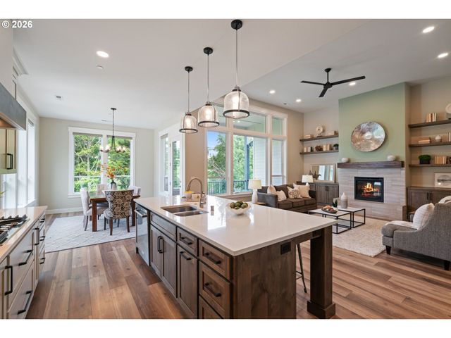 1825 Nw TANNER Ct, Camas, WA 98607