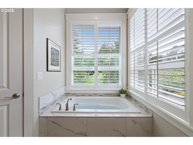 1825 Nw TANNER Ct, Camas, WA 98607