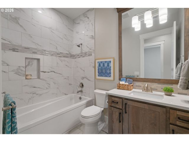 1825 Nw TANNER Ct, Camas, WA 98607