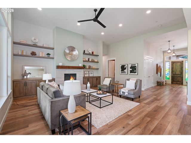 1825 Nw TANNER Ct, Camas, WA 98607