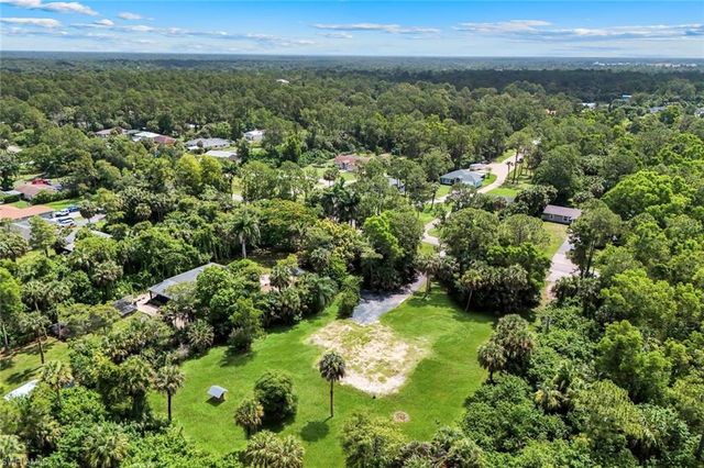 1481 19th ST SW, Naples, FL 34117