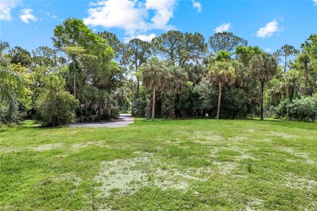 1481 19th ST SW, Naples, FL 34117