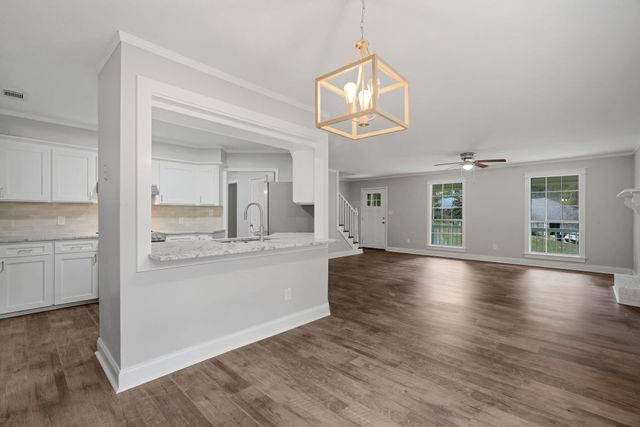 10 Poplar Dr., Hattiesburg, MS 39402