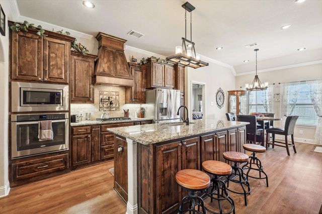 707 Chaparral Road, Sanger, TX 76266