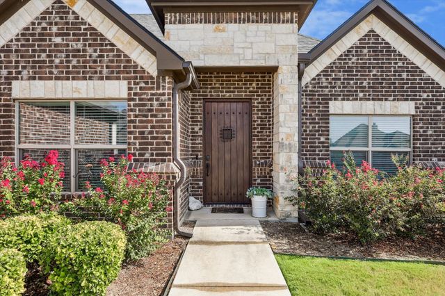 707 Chaparral Road, Sanger, TX 76266