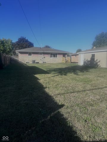 5555 Maplewood Drive, Speedway, IN 46224