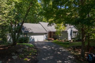 848 W Center Street, Douglas, MI 49406