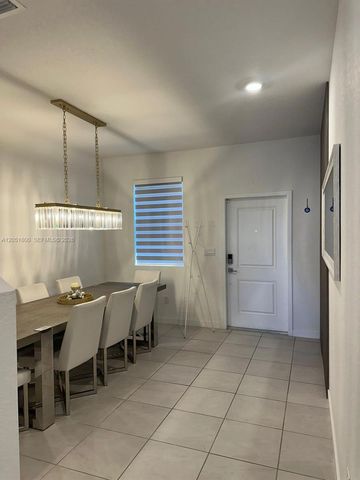 785 SE 18th Street, Homestead, FL 33034