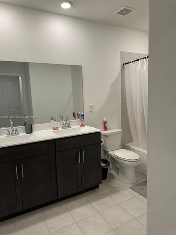785 SE 18th Street, Homestead, FL 33034