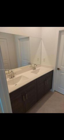 785 SE 18th Street, Homestead, FL 33034