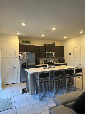 785 SE 18th Street, Homestead, FL 33034