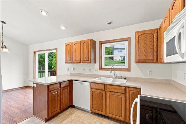 300 Martin DRIVE, Fredonia, WI 53021