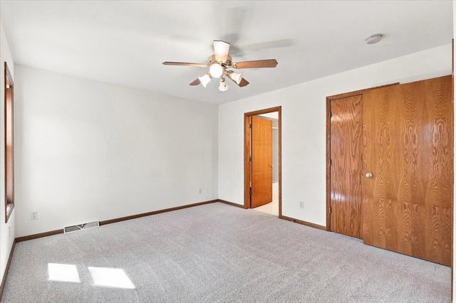 300 Martin DRIVE, Fredonia, WI 53021