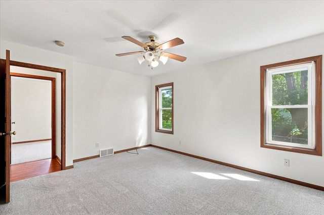 300 Martin DRIVE, Fredonia, WI 53021